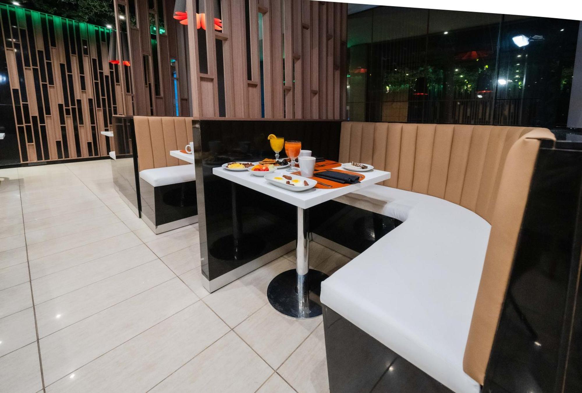 Holiday Inn Rosario By Ihg Extérieur photo